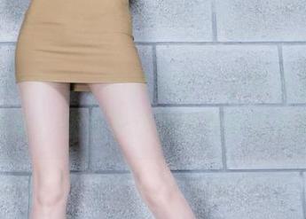 Beautyleg - 新鲜出炉！小玲美脚写真集更新，来看看这次的神奇角度吧～