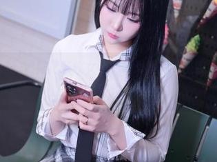 看Bomi(普美)如何把条纹女仆的可爱发挥到极致，图片精选带你萌翻！