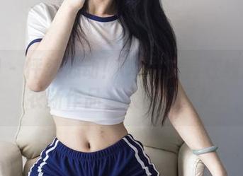 微密圈 - 怦然心动！Cool文茜在线展示毛衣新作品，太有趣了！