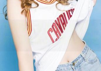 GIRLT果团网 - 松果儿黑丝原图：一不小心就被吸引进去了，是我的错觉吗？