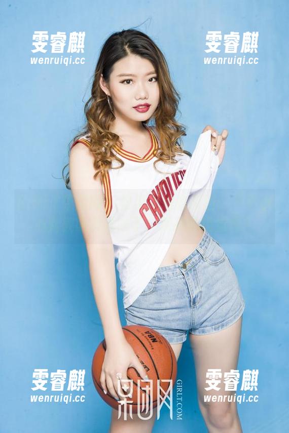 GIRLT果团网-松果儿 GIRLT果团网 - 松果儿黑丝原图:一不小心就被吸引进去了,是我的错觉吗?