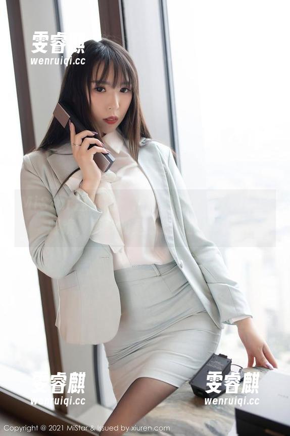 MiStar魅妍社 - 精选图包里，杨漫妮的眼镜，更多的是想象中的世界？