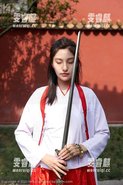 MiiTao蜜桃社 - 原图直击！梦乃Mandy的美足，这个秋天必不可少的风景线！