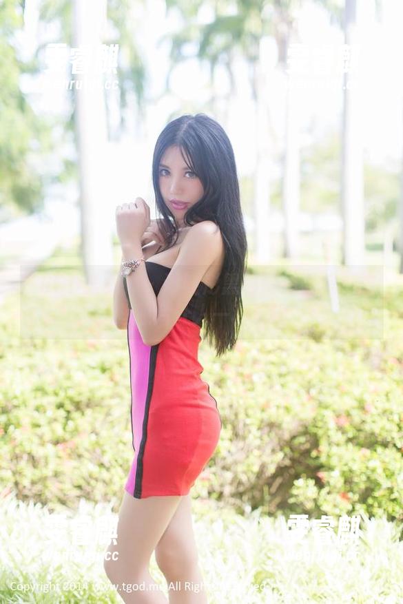 TGOD推女神 - 谭晓彤黑色情绪合集：这些照片让人一秒沉迷