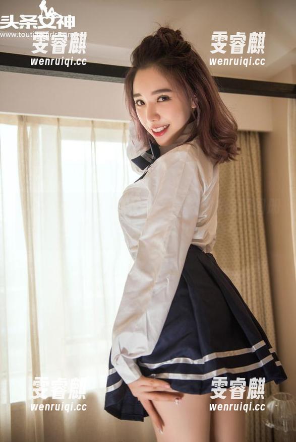 TouTiao头条女神 - 曲佑熙网袜最新图册，忍不住想说这是个小妖精！