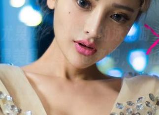 UGirls尤果网 - 赵娜娜的泳池时光，随便一张都是美图，壁纸也来吧，不怕丢脸的！
