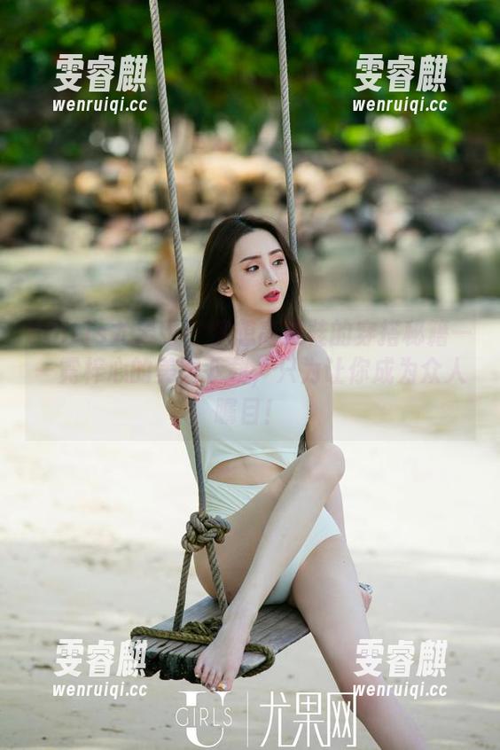 UGirls尤果网 - 梦想高跟鞋的穿搭秘籍——霓梓心的美图下载，只为让你成为众人瞩目！