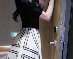 Xiuren秀人网 - 探索kelly凯莉万圣节写真，更新！暗藏的小惊喜要发现哦！