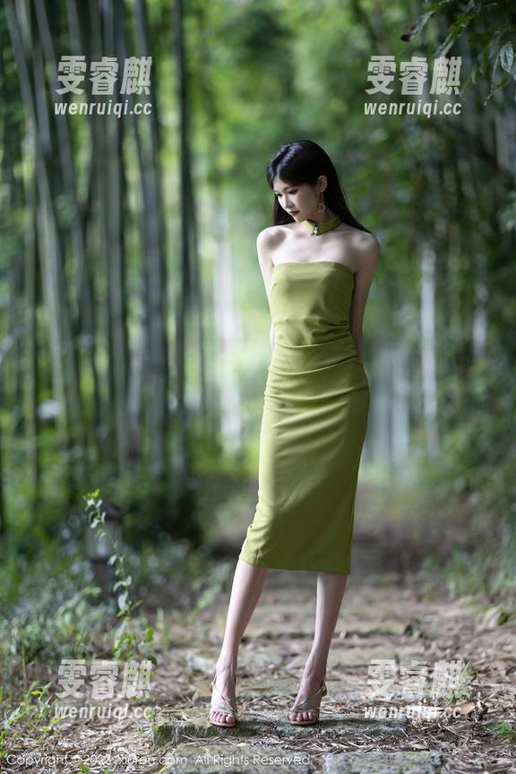 Xiuren秀人网-大美媚京 Xiuren秀人网 - 合集里的皮衣诱惑:大美媚京再次刷新你的审美
