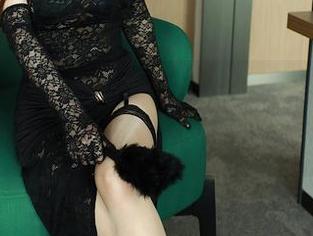 Xiuren秀人网 - 从修女到晓梦may：定制写真，不只是去教堂！