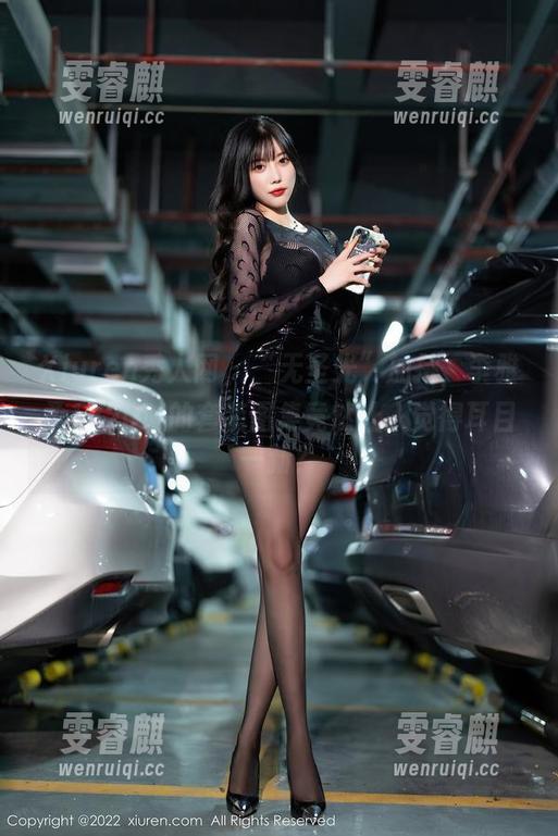 Xiuren秀人网 - “无圣光”加持，李雅柔182CM的套装图集竟然让人觉得耳目一新？