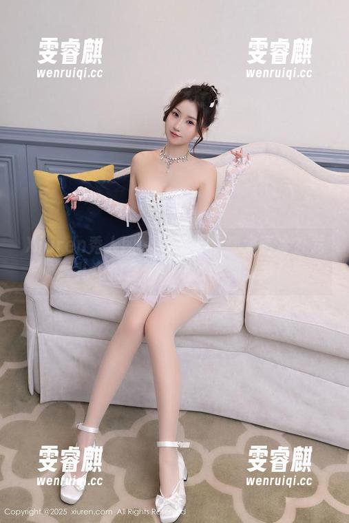 Xiuren秀人网-龙雪儿 Xiuren秀人网 - 谁说天使都太高冷?龙雪儿私拍合集,一秒带你入梦!