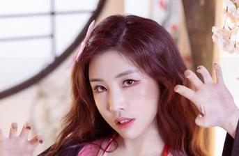 Yebin(전예빈)的双马尾：这个作品的官网叫做‘无法抗拒的魅力’。
