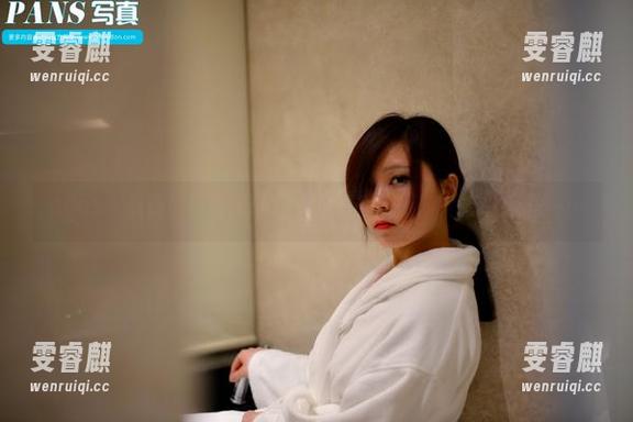 pans-锐锐 pans - 最新!锐锐礼服图库:好像每一件都在和我低语……
