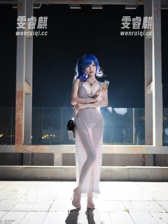 更新！一米八的大梨子的白色写真，犹如阳光下的清晨露珠！