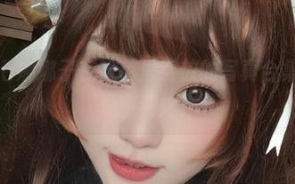 看！七七娜娜子在粉色里绽放的写真合集，简直是甜到炸！