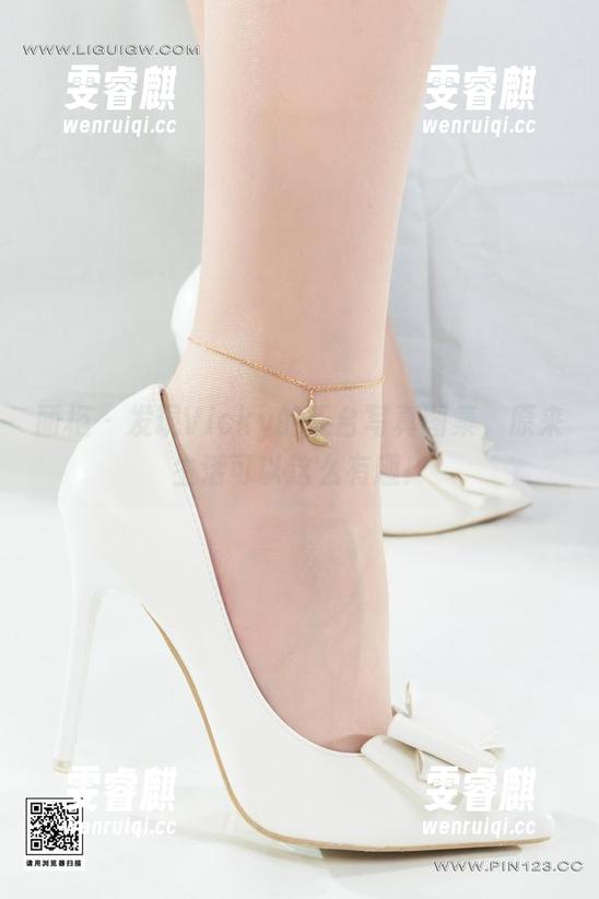 丽柜-vicky 丽柜 - 发现Vicky的天台写真图集,原来生活可以这么有趣!