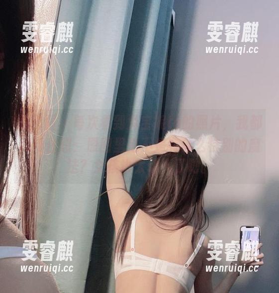 微密圈 - 每次看到兔宝妮to的照片，我都忍不住想：原图里是不是有什么特别的魔法？女孩也太动人了吧。