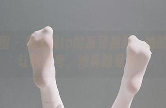 微密圈 - 兔宝妮to的系列视频：她的图集让我思考，她真的是谁？