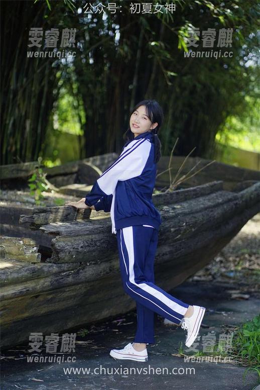 初夏女神 - 安妮在线：初夏味道的图片，仿佛每一帧都在呼唤饮料的轻快！