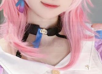 千阳快起床与裤里丝：写真瞬间捕捉的微妙幻想