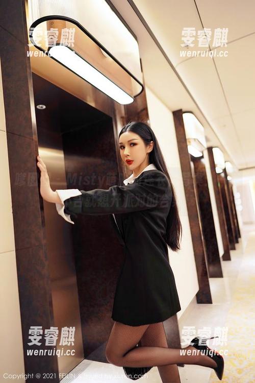嗲囡囡 - Misty萌晰的连衣裙写真：一言不合就想开派对的合集！