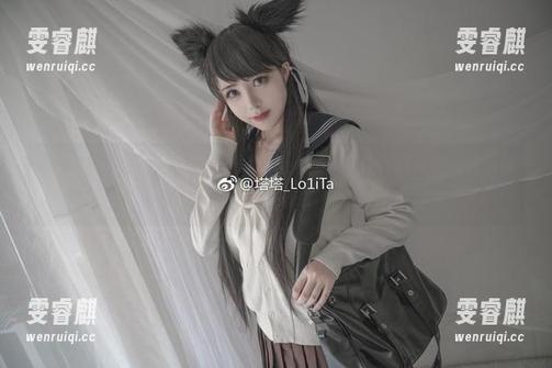 塔塔_Lo1iTa学姐的作品真是让人难以抗拒，谁能抵挡住下载的诱惑？