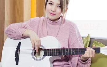 头条女神 - 吊带背后的金圣雪，都是无圣光的日子，图包带你一起探索！
