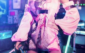 从头到尾的奶狮不咬人全套：女王的气场真是夸张，用词是不是有点过了？