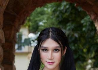 尤物馆 - 这图集简直是给镂空打Call！孟狐狸FoxYini又穿越了