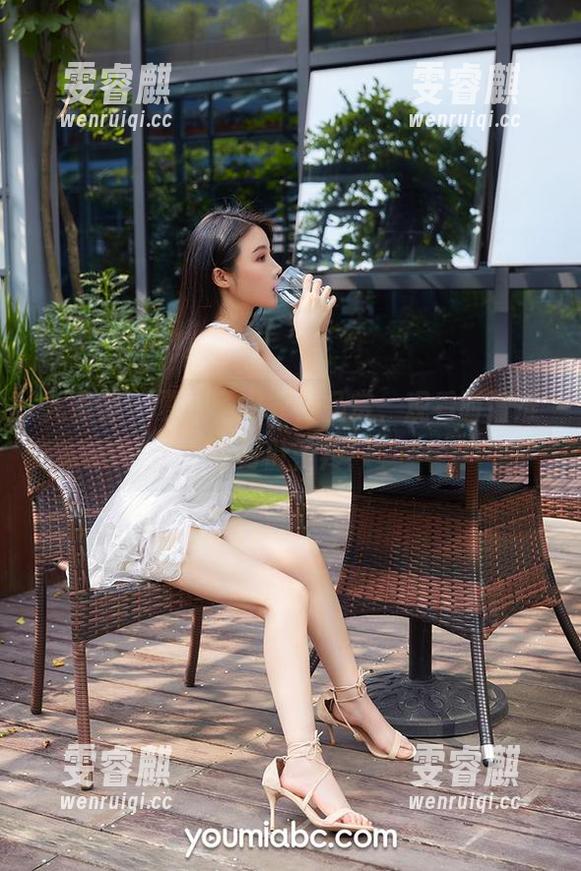 尤蜜荟 - 夏美子内衣作品赏，观看时请准备好肚子疼！