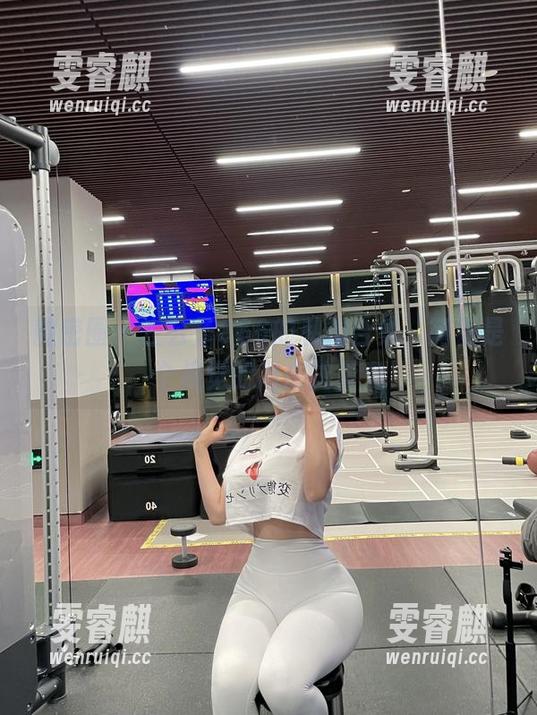 微密圈 - 左公子666的私拍合集，简直是个视觉的调皮捣蛋鬼