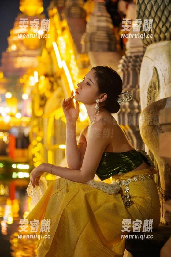 年年Nnian奶牛高清合集：看她如何解锁‘奶牛’新姿势！