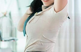 推女郎 - 定制泳装的样子，杨伊真的为这组图片加了许多分数，太想海边度假了！
