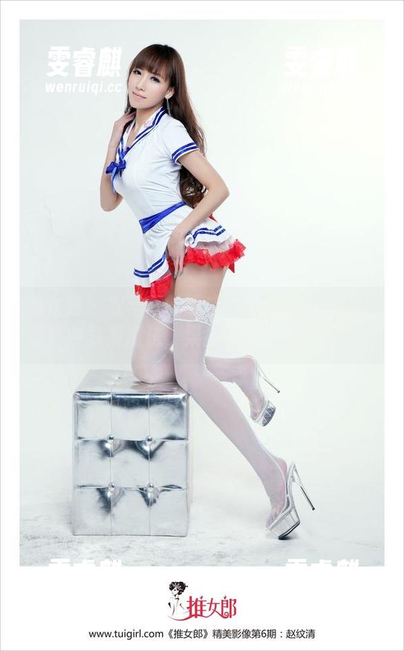 推女郎 - 双马尾的诱惑：看赵纹清如何在写真中散发魔法，果然谐趣与美丽并存！