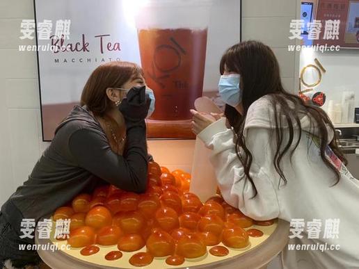 无敌哒小姨妈 微密圈 - 微信朋友圈系列二:无敌哒小姨妈的私拍图包,真是让人忍不住多看几眼!