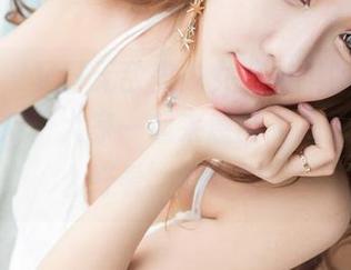 果团网 - 夏日无敌美少女莫雅淇图包，分享给好友，大家一起来感受‘怎么可以这么好看’的瞬间！