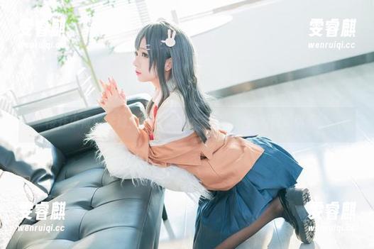 樱井小莜的学妹：这个壁纸太惹火，美图瞬间吸引我。