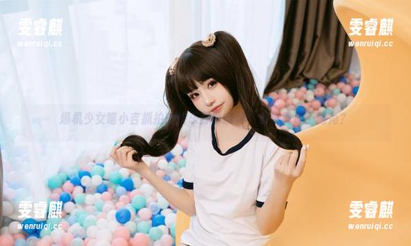 爆机少女喵小吉抓拍的快乐野餐瞬间，食物竟成了配角？