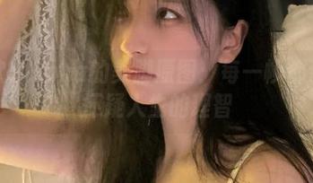 特软儿Sona的美脚原图：每一帧都让我怀疑人生的理智