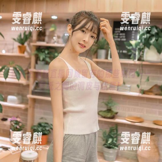 聚焦王羽杉直播回放留存的那些瞬间——壁纸之间的调皮与优雅！