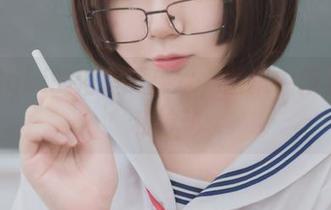 白金Saki的浴室死库水，图集中藏着轻松和神秘