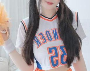 当然，不只是可爱，白银81的喜多川海梦兔女郎cos简直令人惊艳，立马下载！