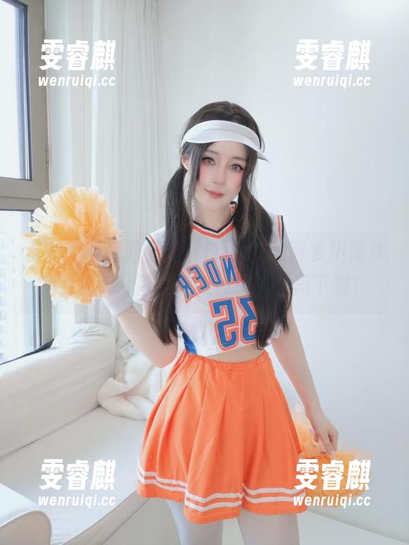 当然，不只是可爱，白银81的喜多川海梦兔女郎cos简直令人惊艳，立马下载！