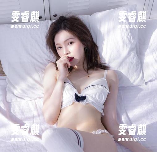我和白露Bululu的女友图包，只差一场COS派对！