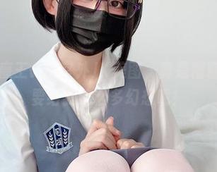 眼酱大魔王w的室外JK美图，真是糟糕，才不要给我这么多幻想呢！