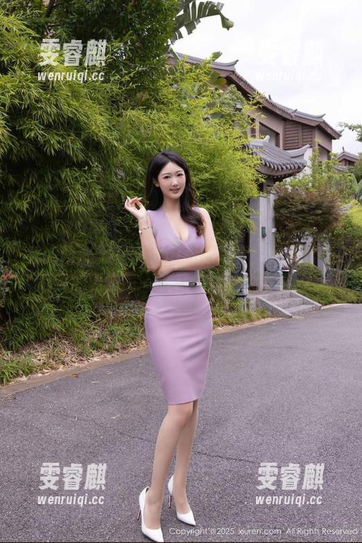 秀人网-双笙Alina 秀人网 - 双笙Alina和服写真:分享给你们我的看法——这花纹真的太好看了!