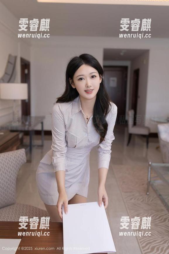 秀人网-林文文 秀人网 - 吊带美图!林文文的私房写真让人心动不已