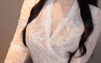 秀人网 - 浴室风情：璀灿写真集的色彩与梦幻