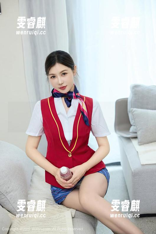 秀人网-谢小蒽 秀人网 - 在谢小蒽的透明世界里,套图也能让人心动不已,真是太神奇了!